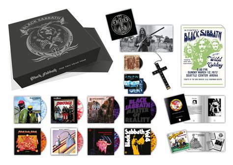 the metal box|metal vinyl subscription.